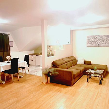 Apartman Petra Zabok Exterior foto